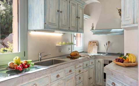 Villa Padulella 8+2: Cucina, Controsoffitto, Cabinetry, Interior Design, Legna, Mobilia, Elettrodomestico Da Cucina, Casa, Lavello, Apparecchio Major