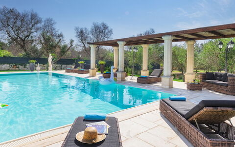 Villa la Dolce Vita 6: Piscina, Ricorrere, Tempo Libero, Mobili Da Esterno, Mobilia, Eco Hotel, Shade, Materiale Composito, Sedia, Giochi D'Acqua
