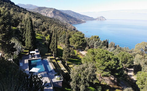 Villa Armonia 8: Hill Station, Piscina, Suono, Baia, Tropici, Lago, Ricorrere, Resort Citta ', Sempreverde