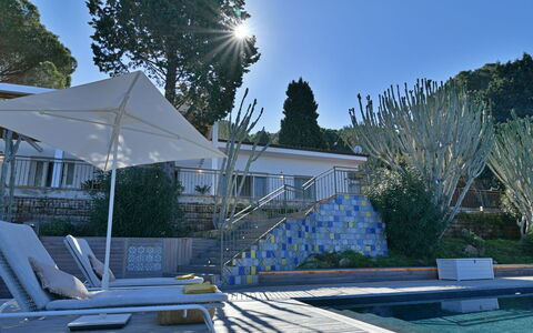 Villa Armonia 8: Piscina, Materiale Composito, Mobili Da Esterno, Shade, Ricorrere, Giardino, Giochi D'Acqua, Landscaping, Lettino, Eco Hotel
