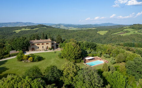 Cosciano 12: Estate, Dimora, Villa, Hacienda, Agriturismo, Piscina, Giardino, Prato, Landscaping, Una Casa Maestosa
