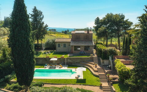 Il Fienile 4: Piscina, Estate, Casa, Giardino, Villetta, Villa, Landscaping, Agriturismo, Hacienda, Backyard