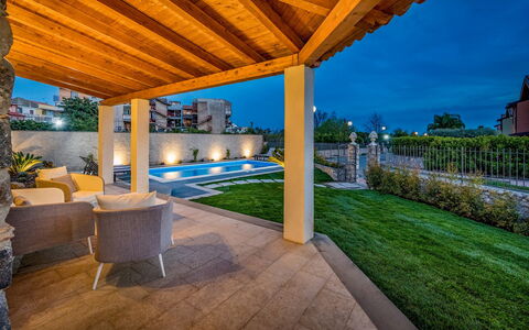 Villa Gallus 6: Architettura, Casa, Giardino, Ricorrere, Estate, Paesaggio Di Illuminazione, Landscaping, Eco Hotel, Cortile, Piscina