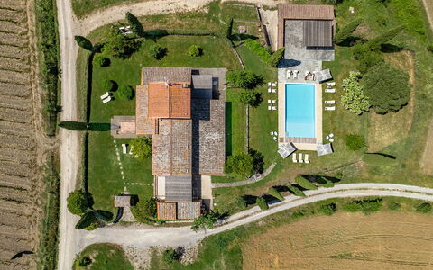 Le Colombelline 12: Casa, Casa, Zona Residenziale, Estate, Villetta, Piscina, Lotto, Tetto, Agriturismo, Plain