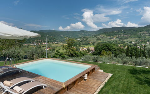 Terrazza sulla Valle 4+2: Piscina, Geografia Montane, Collina, Montagna, Catena Montuosa, Ricorrere, Eco Hotel, Mobili Da Esterno, Tempo Libero, Deck