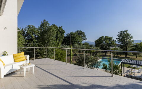 Villa Petrillo 6: Portico, Pavimento In Legno, Materiale Composito, Shade, Deck, Mobili Da Esterno, Piscina, Eco Hotel, Giardino, Ricorrere