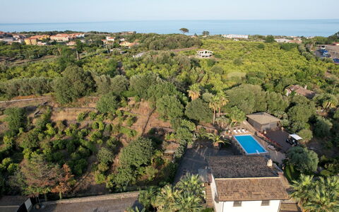Villa Biddizza 10: Albero, Zona Residenziale, Paesaggio, Visione Globale, Casa, Insediamento Umano, Estate, Ricorrere, Fotografia Aerea, Eco Hotel