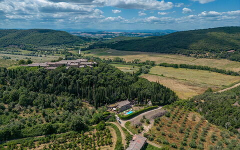 Podere Montioni 6+2: Ambiente Naturale, Paesaggio, Vegetazione, Visione Globale, Paesaggio Naturale, Highland, Area Rurale, Fotografia Aerea, Lotto, Hill Station