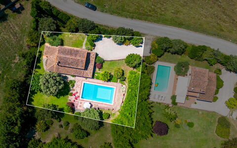Dimora Alessandra 4: Piscina, Zona Residenziale, Casa, Ricorrere, Estate, Casa, Agriturismo, Hacienda, Giardino, Villetta