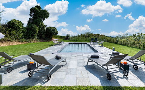 Villa Boemia 10: Mobili Da Esterno, Mobilia, Piscina, Sedia, Lettino, Giardino, Shade, Tavolo Esterno, Prato, Landscaping
