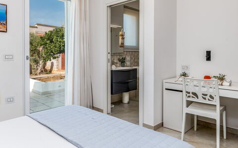 Villa i Chiani 8: Casa, Interior Design, Appartamento, Pavimento, Ricorrere, Balcone, Elettrodomestico, Pianta Della Casa, Cabinetry, Hotel