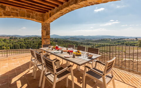 Casale Grottini 8: Paesaggio, Mobili Da Esterno, Sedia, Cucina & Sala Da Pranzo Tavolo, Tavolo Esterno, Eco Hotel