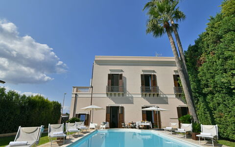 Villa Afrodite 8: Piscina, Hotel, Ricorrere, Estate, Hacienda, Villa, Dimora, Eco Hotel, Balcone