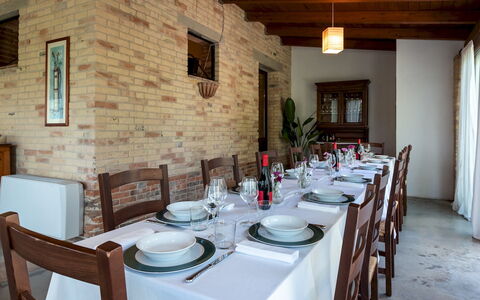 I Lauri 12: Mobilia, Interior Design, Tavolo, Sedia, Legna, Cucina & Sala Da Pranzo Tavolo, Pavimentazione, Soffitto, Sala Da Pranzo, Camera