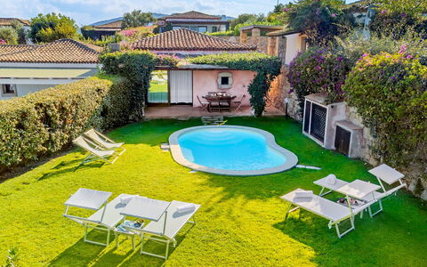 Casa Maestrale 6: Blu, Piscina, Ricorrere, Hacienda, Tempo Libero, Eco Hotel, Giardino, Mobili Da Esterno, Estate, Hotel