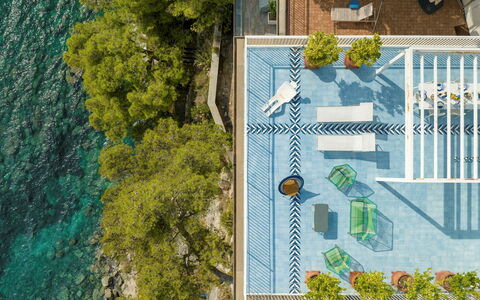Villa Ponti 6: Piscina, Ricorrere, Tempo Libero, Mobili Da Esterno, Eco Hotel, Sedia, Vacanza, Hotel, Resort Citta ', Lettino