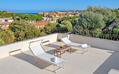 Villa la Marina 5+1: Mobili Da Esterno, Mobilia, Sedia, Shade, Giardino, Balcone, Eco Hotel, Piscina, Landscaping, Cortile