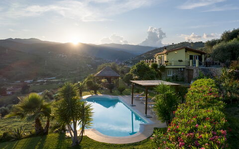 Villa Vittorio 6+2: Piscina, Paesaggio, Ricorrere, Eco Hotel, Estate, Hill Station, Catena Montuosa, Landscaping, Villa, Agriturismo