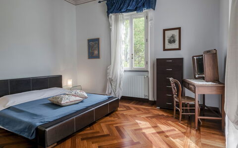 Villa Liberty Albisola 6+2: Mobilia, Interior Design, Letto, Pavimento, Pavimentazione, Camera Da Letto, Legna, Lenzuolo, Camera, Bedding