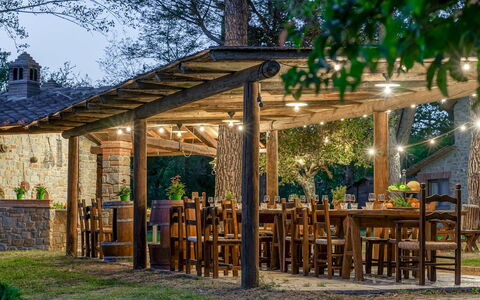 Podere Giardino 16+2: Legna, Shade, Giardino, Struttura Esterna, Padiglione, Landscaping, Backyard, Gazebo, Legname, Edifici Giardino