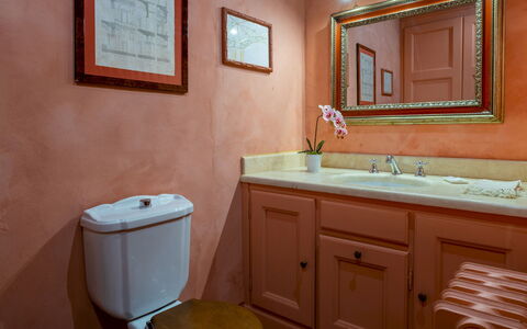 La Mandolata 12: Idraulico Fixture, Lavandino Del Bagno, Lavello, Bagno, Interior Design, Rubinetto, Mobiletto Del Bagno, Idraulico, Pavimentazione, Pavimento