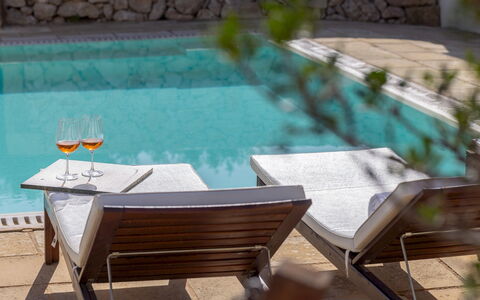 Villa Floria 4: Mobilia, Mobili Da Esterno, Tavolo, Sedia, Piscina, Tavolo Esterno, Shade, Lettino, Ombrello, Comfort