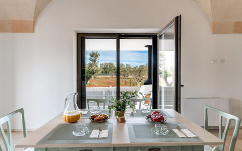 Villa Belkis 6: Mobilia, Cucina & Sala Da Pranzo Tavolo, Tavolo, Interior Design, Sedia, Sala Da Pranzo, Tavolino Da Caffè, Pianta Della Casa, Color Legno, Ristorante