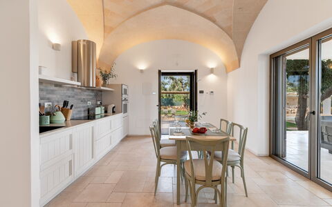 Villa Belkis 6: Interior Design, Pavimentazione, Mobilia, Soffitto, Cucina & Sala Da Pranzo Tavolo, Sedia, Piastrella, Pianta Della Casa, Design, Cucina