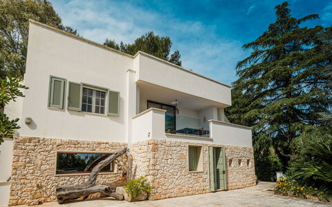 Villa Giari 8: Casa, Architettura, Zona Residenziale, Casa, Porta, Estate, Landscaping, Design, Villa, Balcone