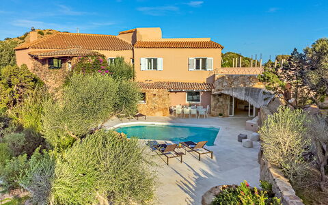 Villa Anga 10+1: Zona Residenziale, Insediamento Umano, Estate, Piscina, Villa, Ricorrere, Resort Citta ', Hacienda, Eco Hotel, Dimora