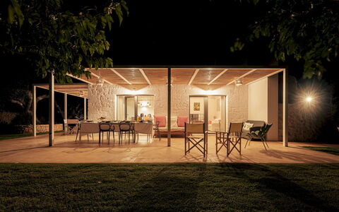Borgo Dell'Agrumeto 8: Mobilia, Sedia, Giardino, Mobili Da Esterno, Backyard, Shade, Tavolo Esterno, Struttura Esterna, Edifici Giardino, Cortile