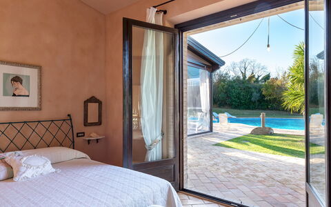 Villa Isotta 8+4: Mobilia, Piscina, Casa, Ricorrere, Sedia, Hotel, Villa, Shade, Estate, Eco Hotel