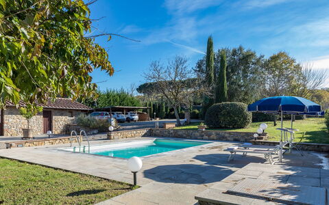 La Vigna 4: Piscina, Ricorrere, Shade, Giardino, Landscaping, Eco Hotel, Hacienda, Estate, Backyard, Mobili Da Esterno