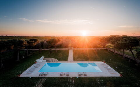 Masseria Samali 14+4: Tempo Libero, Crepuscolo, Piscina, Sera, Parco, Simmetria, Alba, Tramonto, Passerella