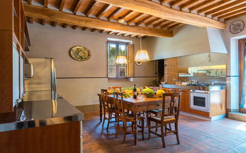 Casale la Splendida 10: Mobilia, Interior Design, Cucina, Pavimentazione, Controsoffitto, Legna, Soffitto, Cabinetry, Pavimento, Casa