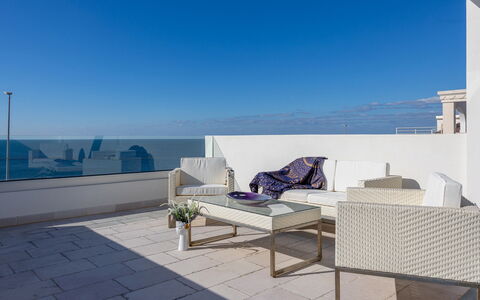 Villa Ristola 6: Pavimentazione, Pavimento, Mobilia, Interior Design, Sedia, Mare, Appartamento, Oceano, Ricorrere, Hotel