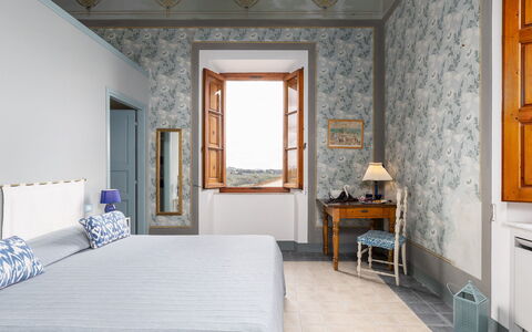 Villa Treggiaia 12+2: Interior Design, Mobilia, Pavimentazione, Pavimento, Camera, Biancheria, Camera Da Letto, Cornice, Sedia, Letto