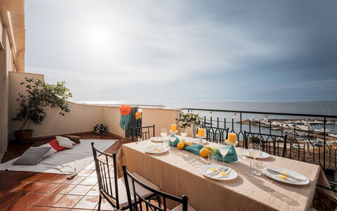 Nova Domus 6: Mare, Mobilia, Tavolo, Sedia, Cucina & Sala Da Pranzo Tavolo, Oceano, Balcone, Costa, Ricorrere, Vaso Di Fiori