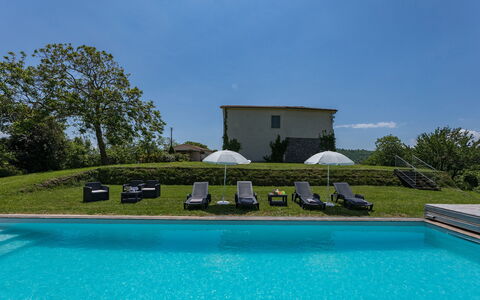 Villa a Casa di Giovanni 12: Blu, Piscina, Estate, Mobili Da Esterno, Prato, Giardino, Landscaping, Cortile, Villa, Hacienda