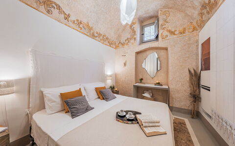 Masseria Muto 6: Interior Design, Camera Da Letto, Soffitto, Lenzuolo, Biancheria, Bedding, Letto, Suite, Telaio Del Letto, Hotel