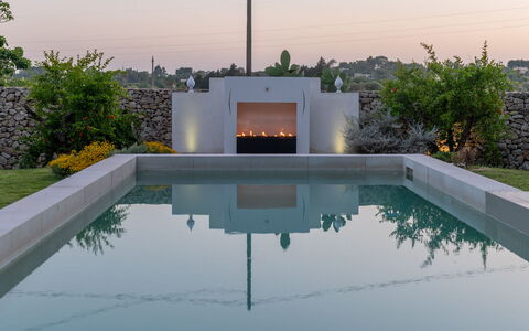 Masseria Muto 6: Materiale Composito, Giardino, Piscina, Giochi D'Acqua, Calcestruzzo, Landscaping, Shade, Materiali Naturali, Design, Paesaggio Di Illuminazione