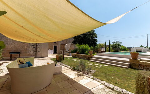 Masseria Muto 6: Shade, Piscina, Mobili Da Esterno, Flagstone, Hacienda, Backyard, Struttura Esterna, Sedia, Cortile, Piastrella