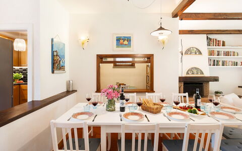 Villa Castiglione 9: Mobilia, Interior Design, Soffitto, Pavimentazione, Tavolo, Lampada, Illuminazione, Cucina & Sala Da Pranzo Tavolo, Camera, Sala Da Pranzo