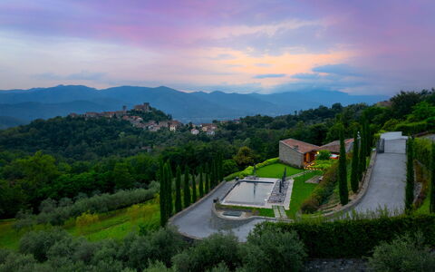 Villa Krisztina 10: Geografia Montane, Collina, Paesaggio, Highland, Orizzonte, Montagna, Hill Station, Nube, Catena Montuosa, Mattina