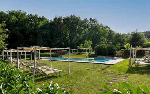 Valleverde 28+2: Piscina, Ricorrere, Tempo Libero, Mobili Da Esterno, Shade, Giardino, Eco Hotel, Lettino, Landscaping, Prato