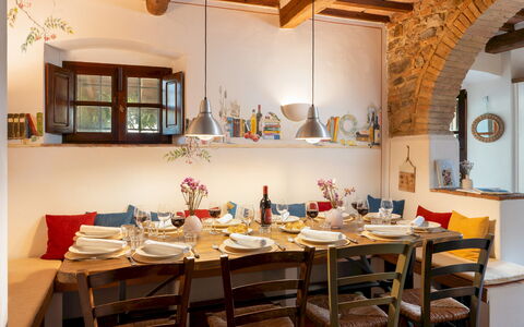 Villa Allodola 12: Mobilia, Interior Design, Tavolo, Soffitto, Sedia, Sala Da Pranzo, Tavola, Cucina & Sala Da Pranzo Tavolo, Tessile, Lampada