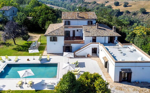 Villa Ardente 12+1: Piscina, Casa, Zona Residenziale, Casa, Estate, Ricorrere, Villa, Hacienda, Dimora, Tempo Libero
