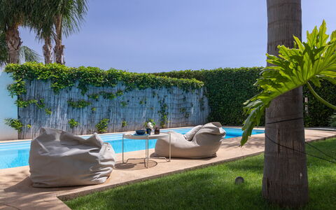 Villa Carrubo 4: Blu, Mobili Da Esterno, Shade, Tempo Libero, Piscina, Eco Hotel, Giardino, Ricorrere, Landscaping