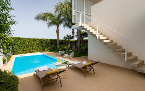 Villa Carrubo 4: Piscina, Ricorrere, Eco Hotel, Shade, Mobili Da Esterno, Landscaping, Hacienda, Estate, Villa