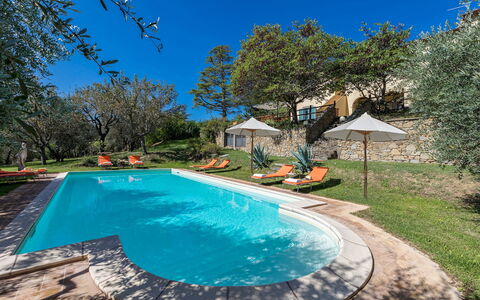Casa Pippin 8: Piscina, Blu, Ricorrere, Eco Hotel, Shade, Giardino, Terme, Landscaping, Mobili Da Esterno, Estate